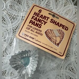 New Vintage Heart shaped baking small pans 6 total